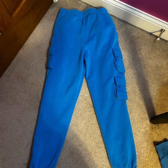 Blue Cropped Hoodie and Joggers Set - Picture 5 of 6